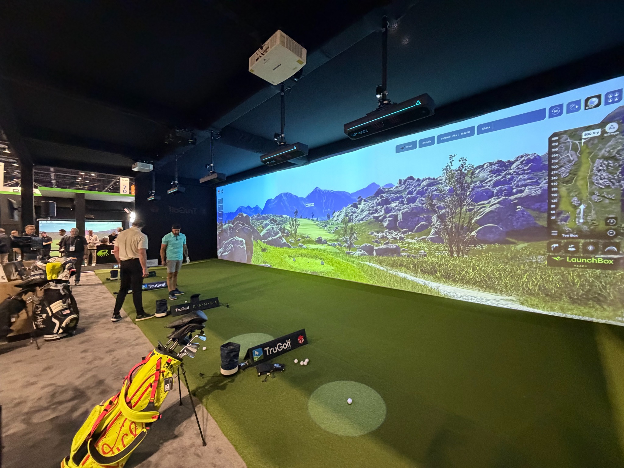 Finished multi-bay TruGolf RANGE installation